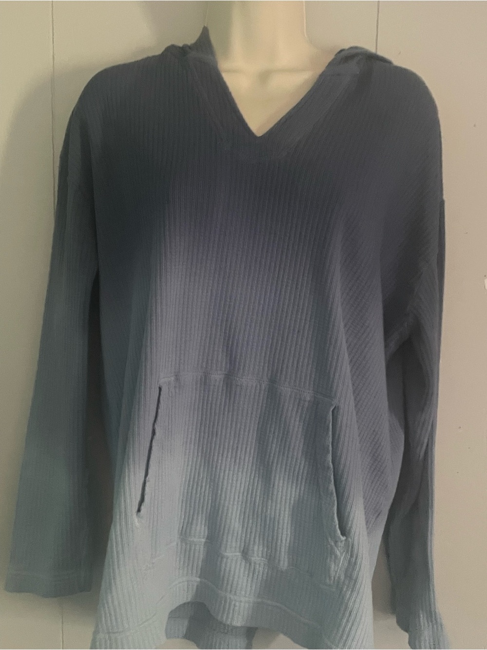 Chaps women’s V-Neck Hooded Sweater in Light Blue